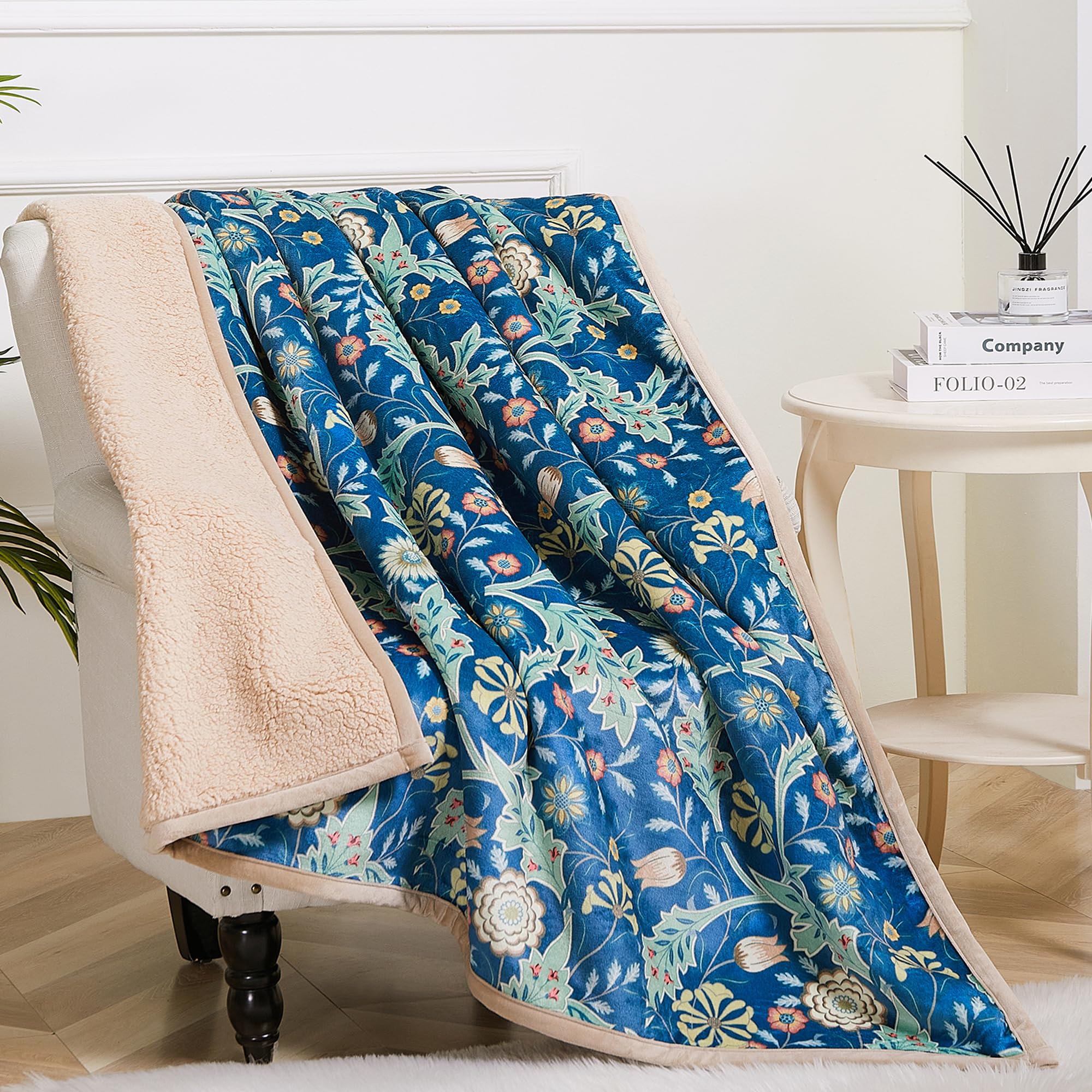 Obal William Morris Sherpa Fleece Blanket Fluffy Throw Blankets for Bed and Couch Soft Microfiber Throws (Blue Floral, Travel/Single 150x130)
