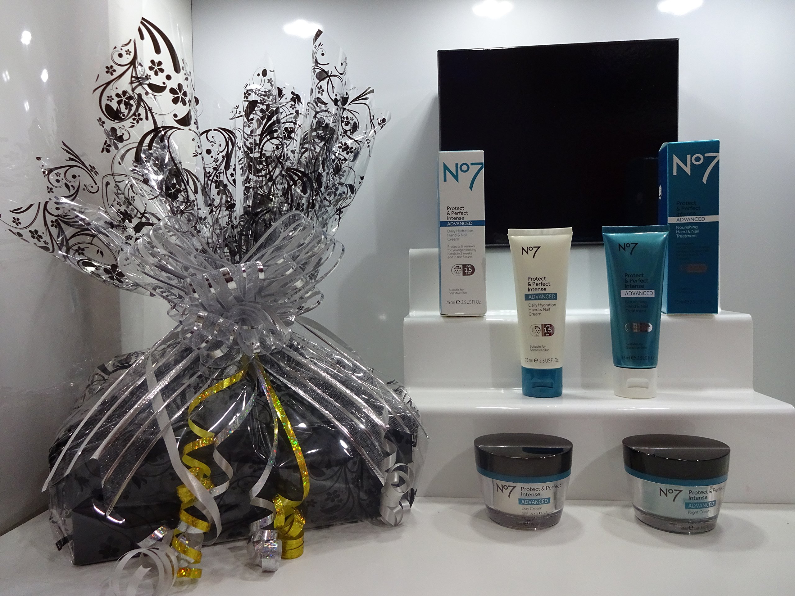 No7 Protect & Perfect Intense Collection Gift Set Gift Box In Gift Hamper Gift Wrapped Luxury Gift Hamper For Her