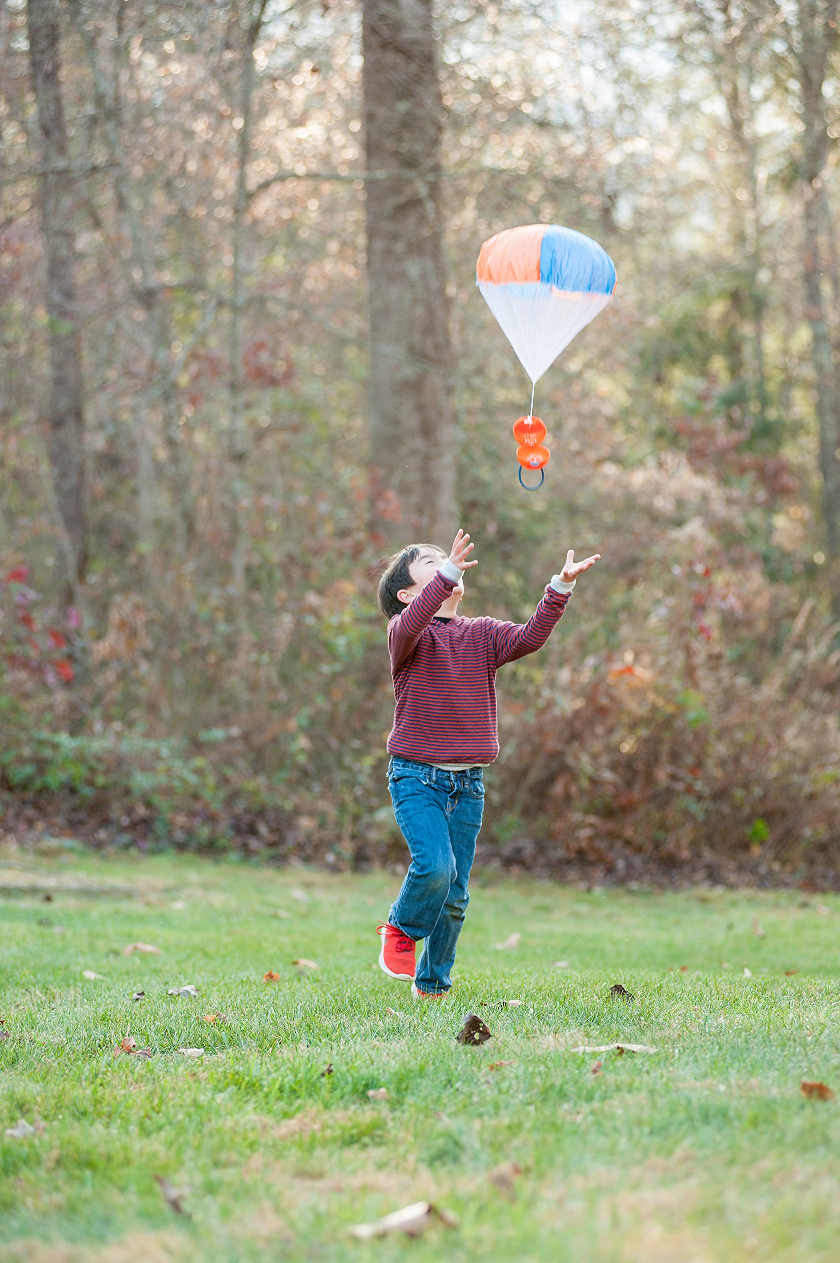 Djubi ParaShoot, The Ultimate Outdoor Parachute Ball Launching Toy for Kids and Adults, Fun Family and Outdoor Party Activity for Ages 8+