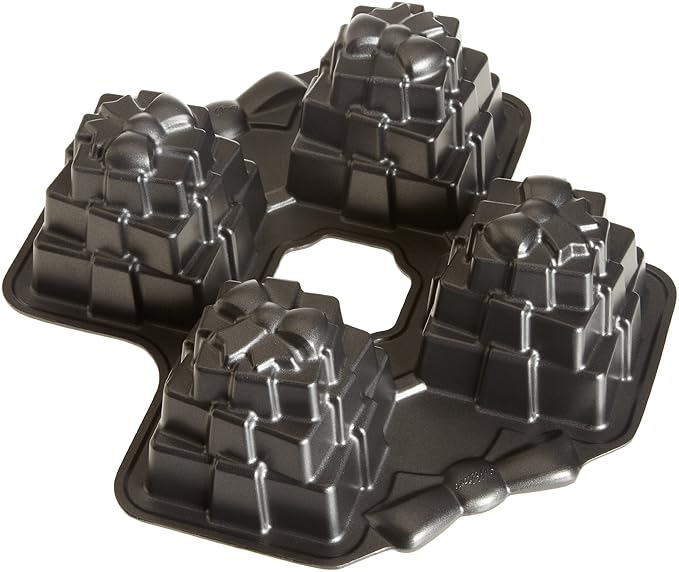 Wilton Dimensions MultiCavity Present Cake Pan Review