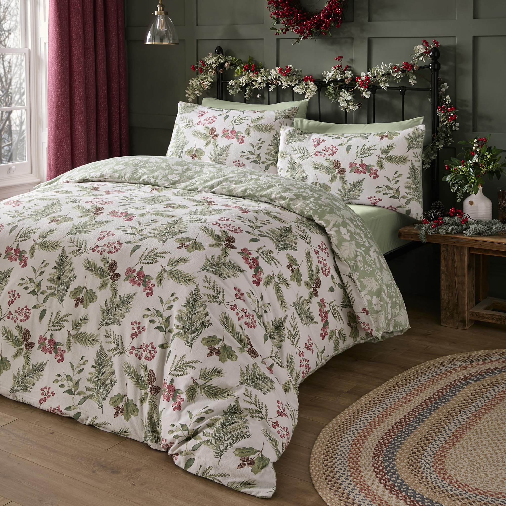 Dreams & Drapes Christmas Holly & Red Berries Duvet Cover Single (140x200cm) – 100% Cotton – Reversible Festive Bedding – 1 Pillowcase – Sprigs & Fern Print – Cosy Winter Quilt Cover Set