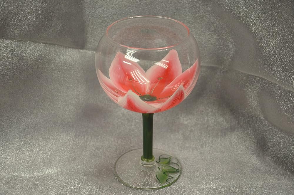 3Dimensional, Tulip wine glasses. set of 4 Handmade