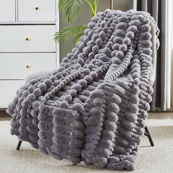 JONIYEAR OVERSIZED SOFT FLUFFY STRIPED FAUX RABBIT FUR BLANKET TWIN SIZE 60″ X 70″, DECORATIVE 3D GEOMETRIC LARGE WARM FUZZY FUR BLANKETS FOR WINTER, REVERSIBLE SHAGGY FURRY BLANKET FOR BED, DARK GREY