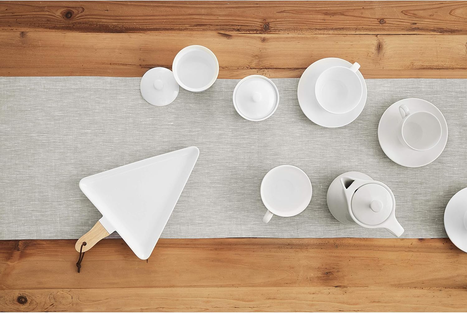 Solino Home 100% Pure Linen Table Runner – 14 x 36 Inch Athena, Handcrafted from European Flax, Natural Fabric Runner – Light Grey: Home & Kitchen