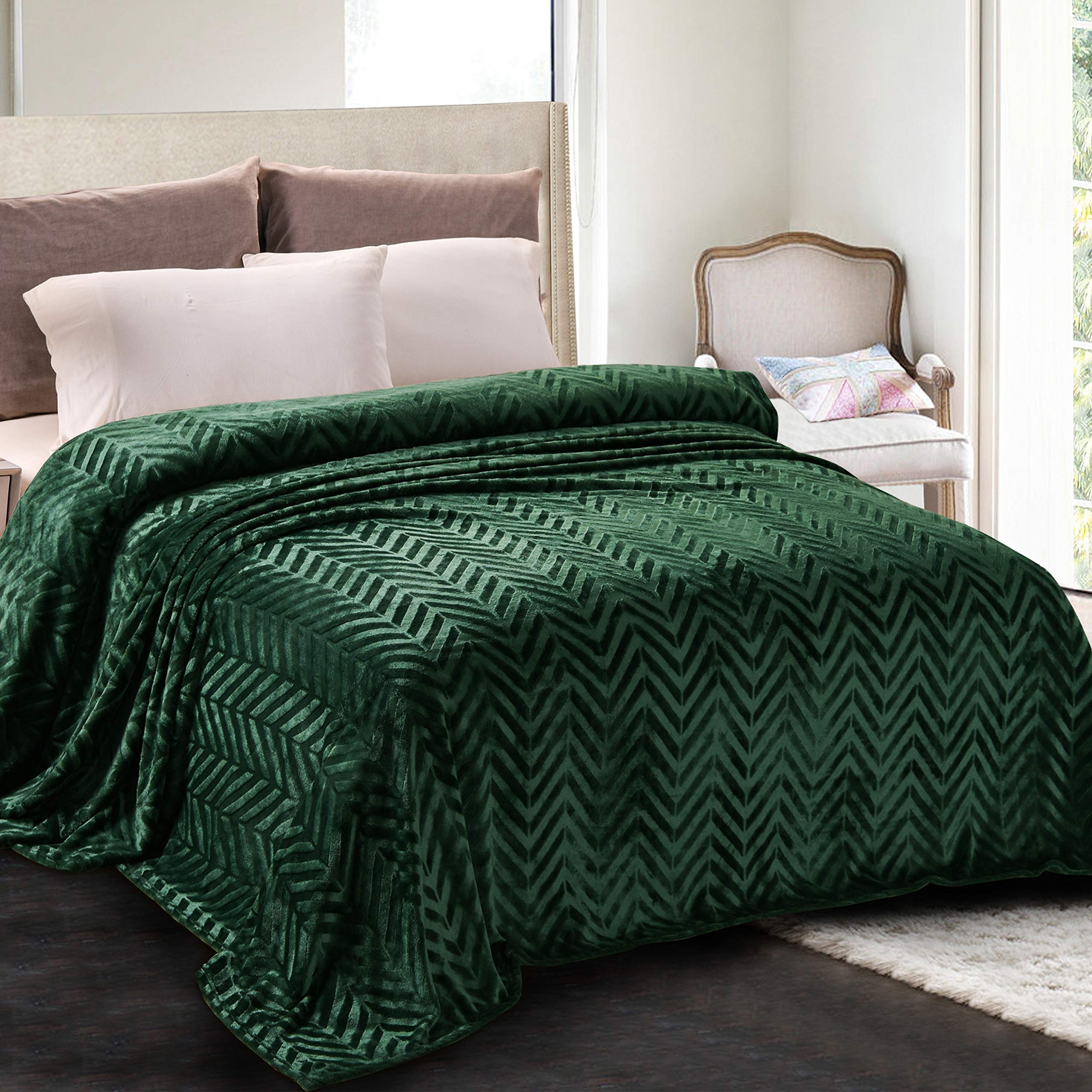Whale Flotilla Flannel Fleece King Size Blanket for Bed, 230x264 CM Soft Fluffy Velvet Bed Blanket with Decorative Chevron Pattern for All Season, Warm and Lightweight, Deep Green