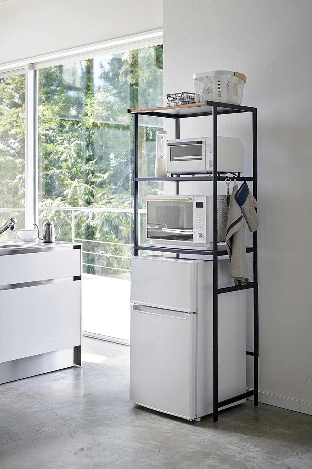 Amazon.com: Estante negro en el refrigerador de la torre ...