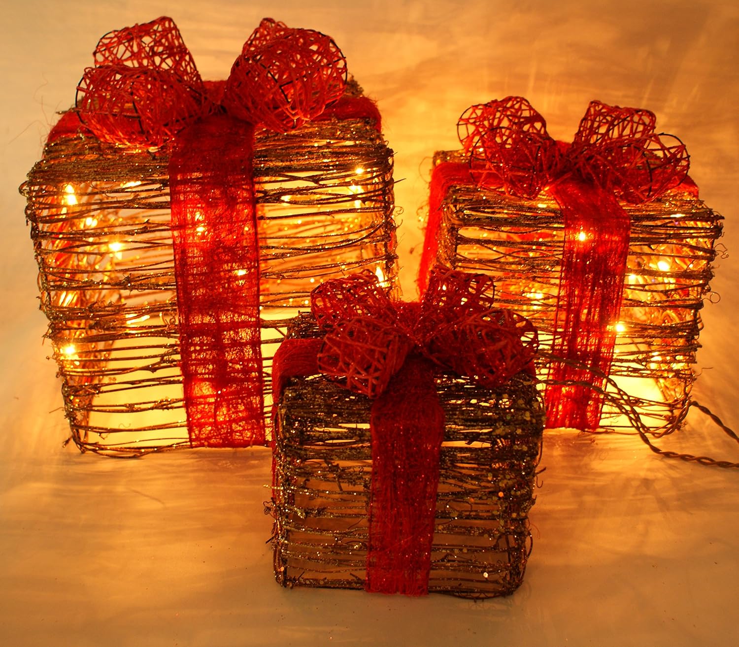 Forevercute Set of 3 Piece Lighted Rattan Gift Boxes Christmas Yard Art