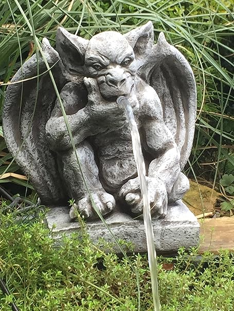 Wasserspeier Steinfigur Gargoyle Garten Deko Teich Fantasiefigur Gartenfigur Amazon De Garten