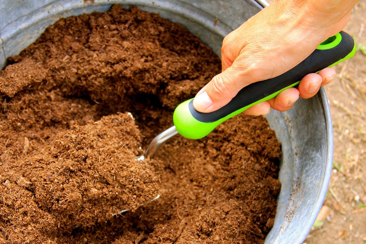 Radius Garden Shovel