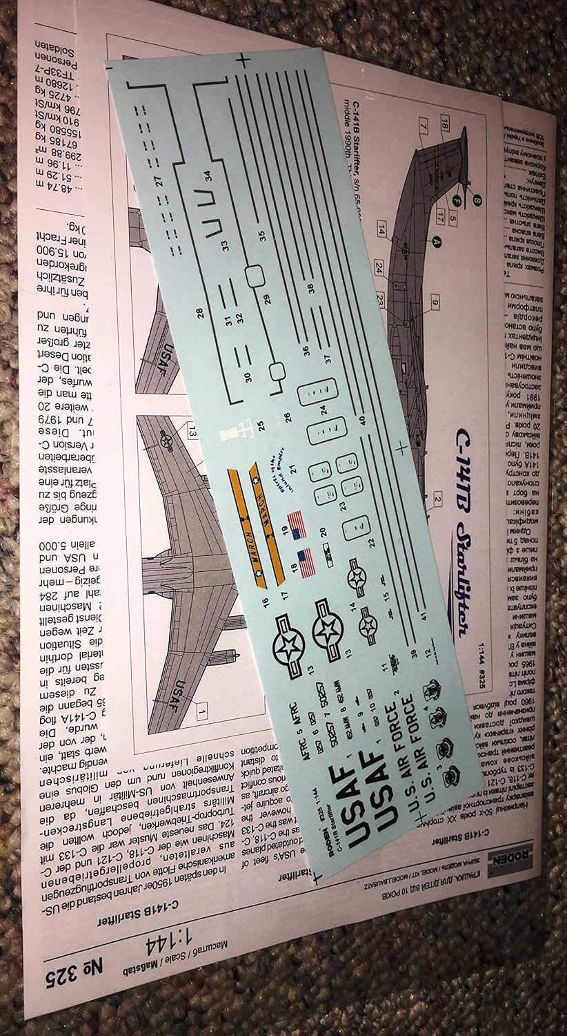 Roden 325 – Model Kit Lockheed C-141B Starlifter - Image 4