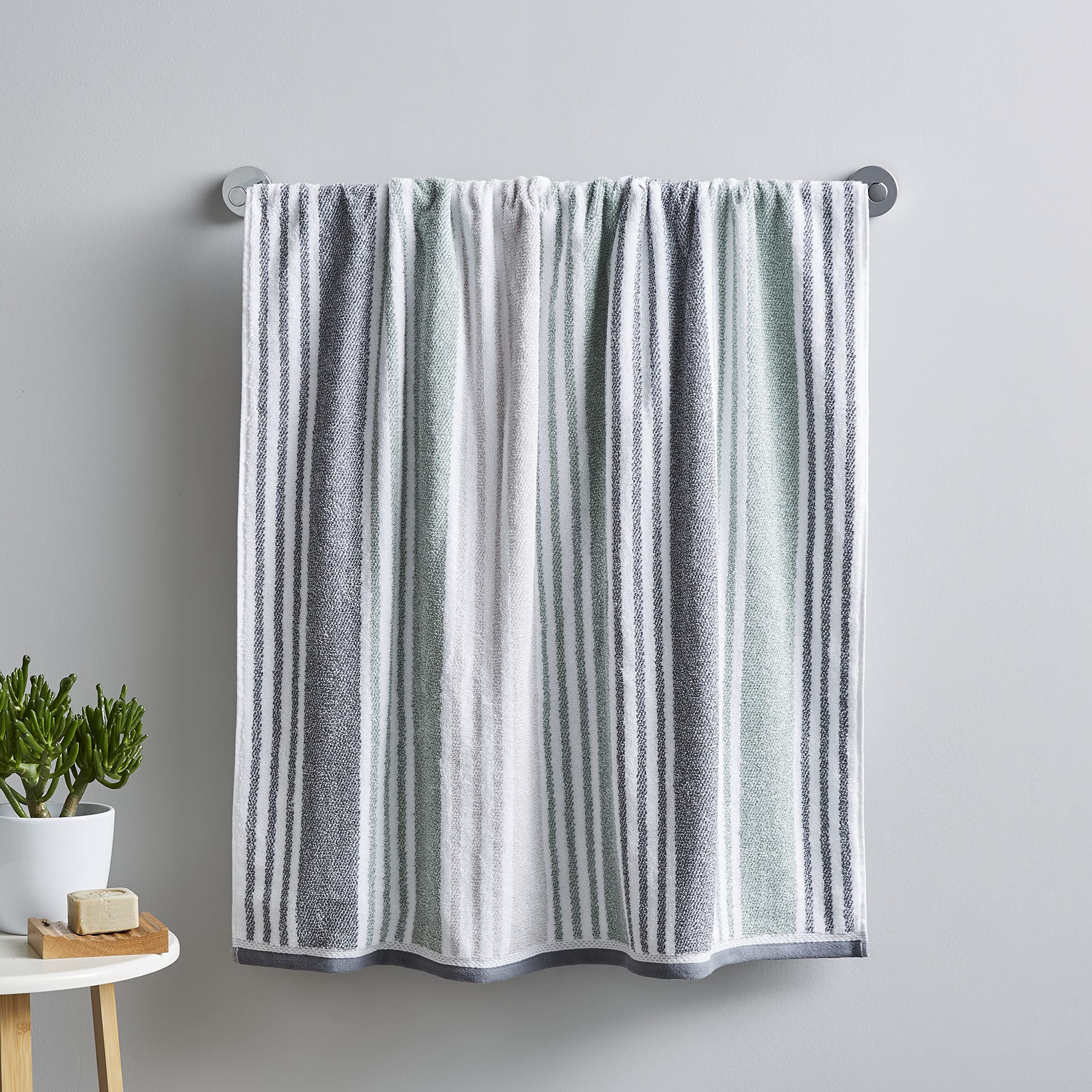 Catherine Lansfield Bathroom Kelso Stripe 450 gsm Soft & Absorbent Cotton Bath Towel Green