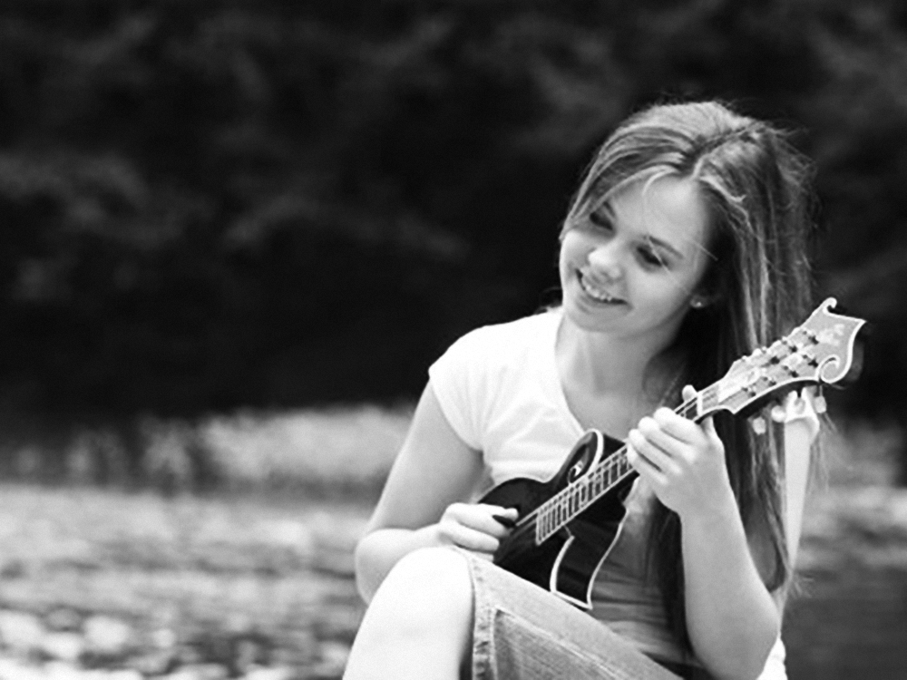 Sierra Hull on Amazon Music