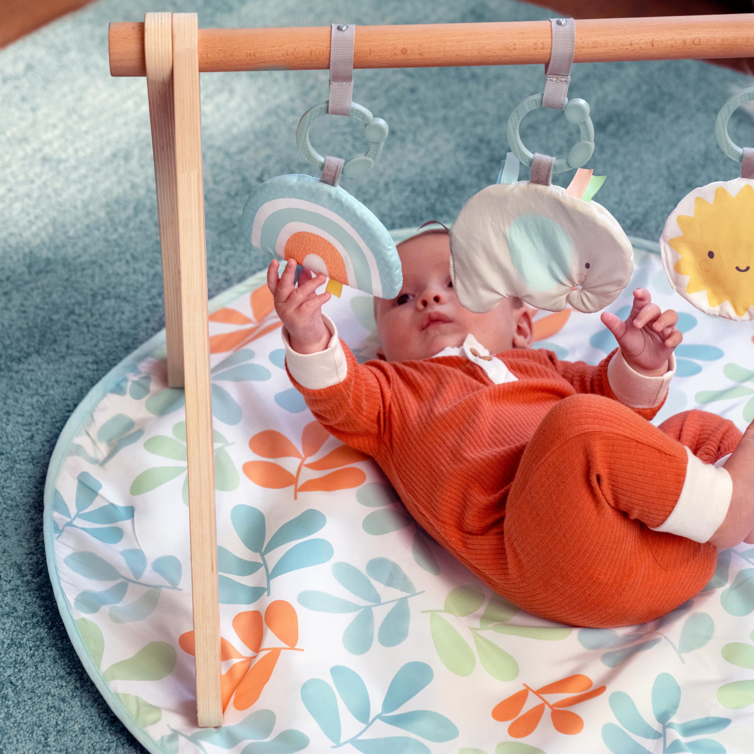Ingenuity: ity Sun Valley Wooden Toy Arch & Baby Play Mat, Foldable A-Frame Bar with 3 Removable Toys, Machine-Washable Mat, Unisex, for Ages 0-36 Months