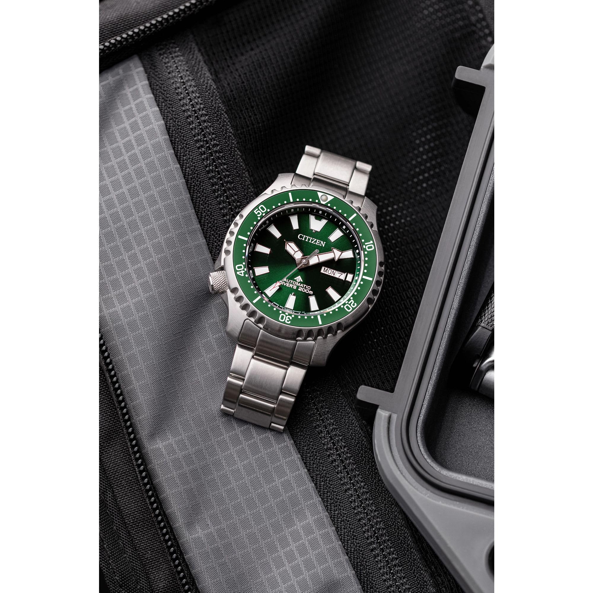 Citizen Men's Eco-Drive Promaster Dive Fugu Automatic Stainless Steel Watch, Luminous, ISO Compliant, Silver/Green Dial