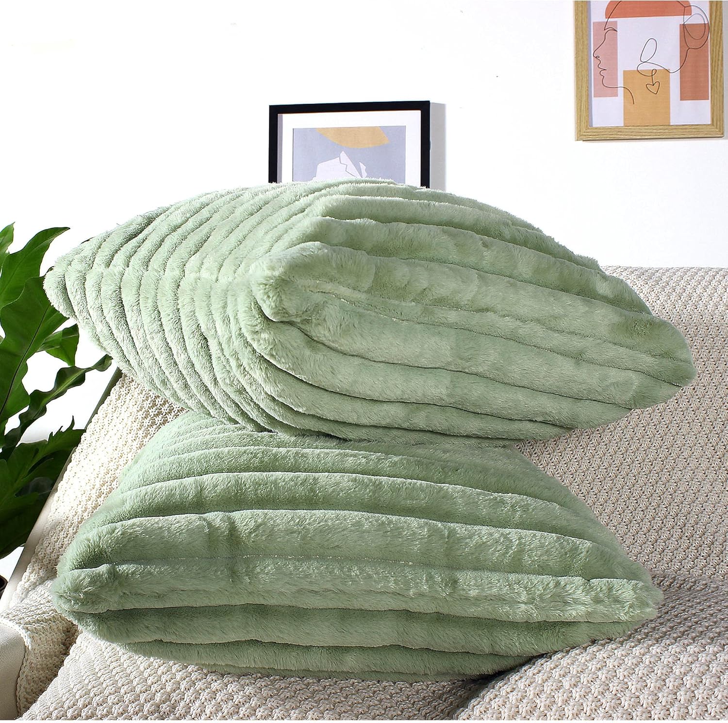 Decorative Throw Pillows Covers 20x20 Farmhouse Decor Cover for Living Room Green Decorative Pillow Velvet Faux Fur: Home & Kitchen