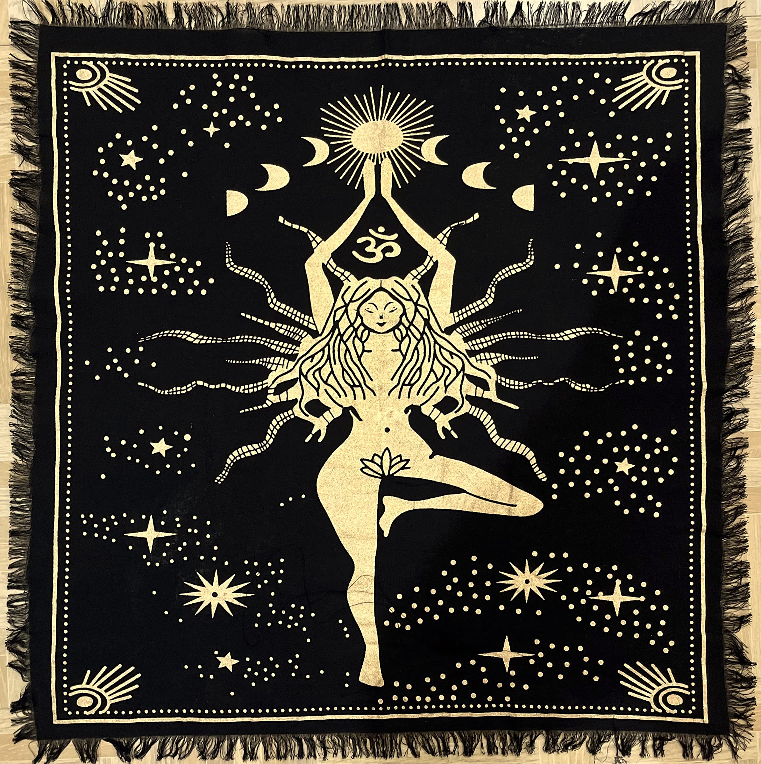 Indian Consigners Triple Goddess Altar Cloth – Wiccan Tarot Spread Mat for Witchcraft & Rituals – Celestial Yoga Meditation Tapestry (61x61 cm, 24x24 Inches)