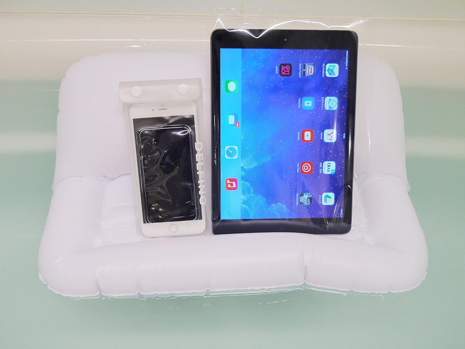 おふろで使用できる浮き輪のようなブックスタンド