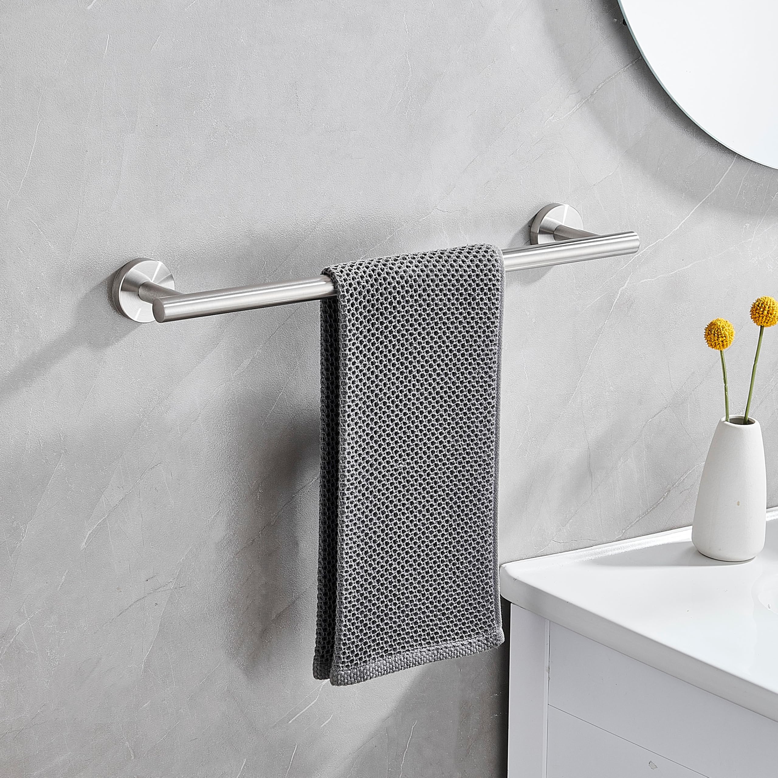 18Inch Bathroom Towel Bar, NSCMQSL Stainless Steel Towel Racks for Bathroom, Single Towel Rod for Bathroom Heavy Duty Wall Mounted Towel Rack Hanger(Brushed Silver)