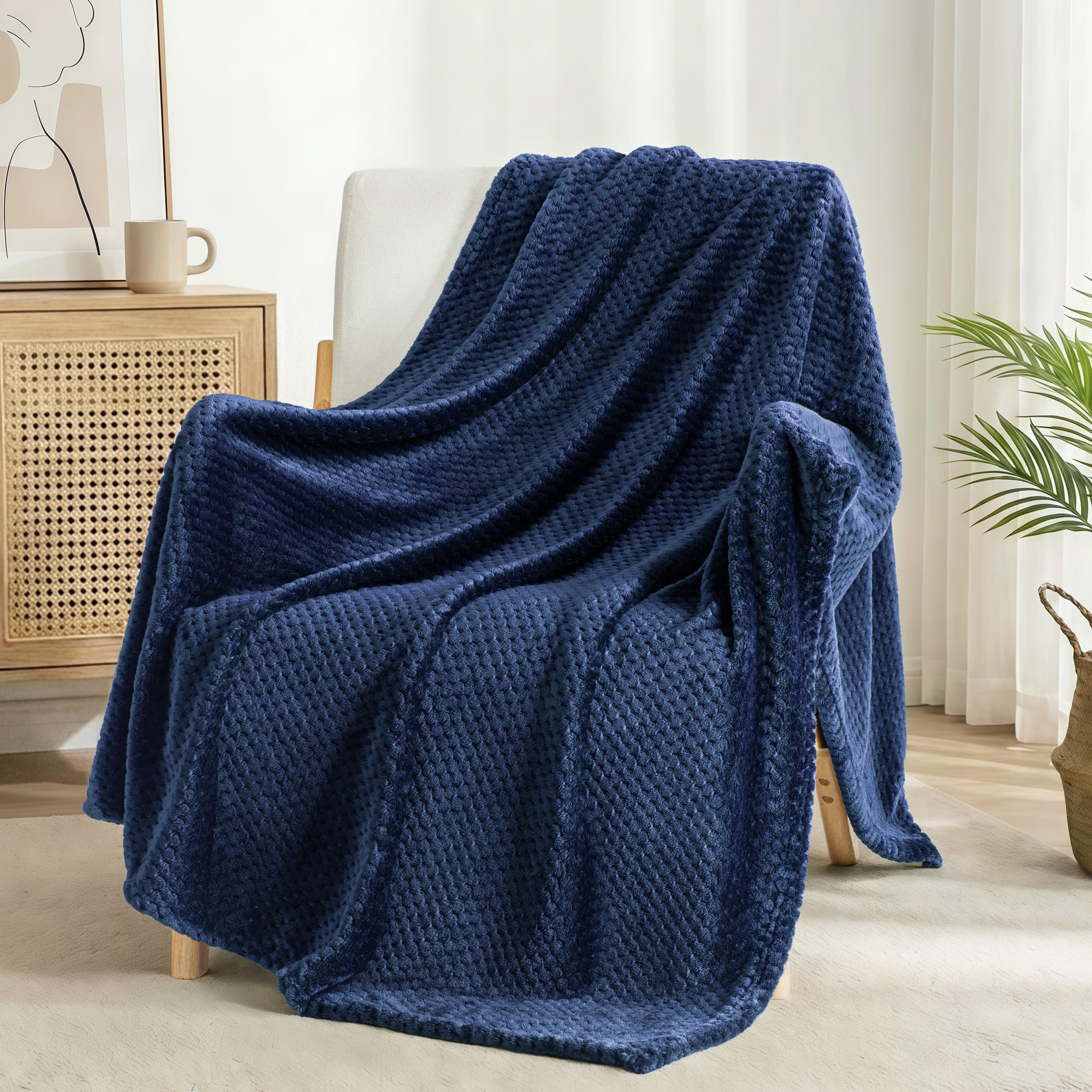 Exclusivo Mezcla Fleece Throw Blanket Extra Large, Super Soft and Warm Blankets for Couch, Sofa and Bed Waffle Textured, Cozy, Fuzzy and Lightweight,Navy Blue, 127x178 CM