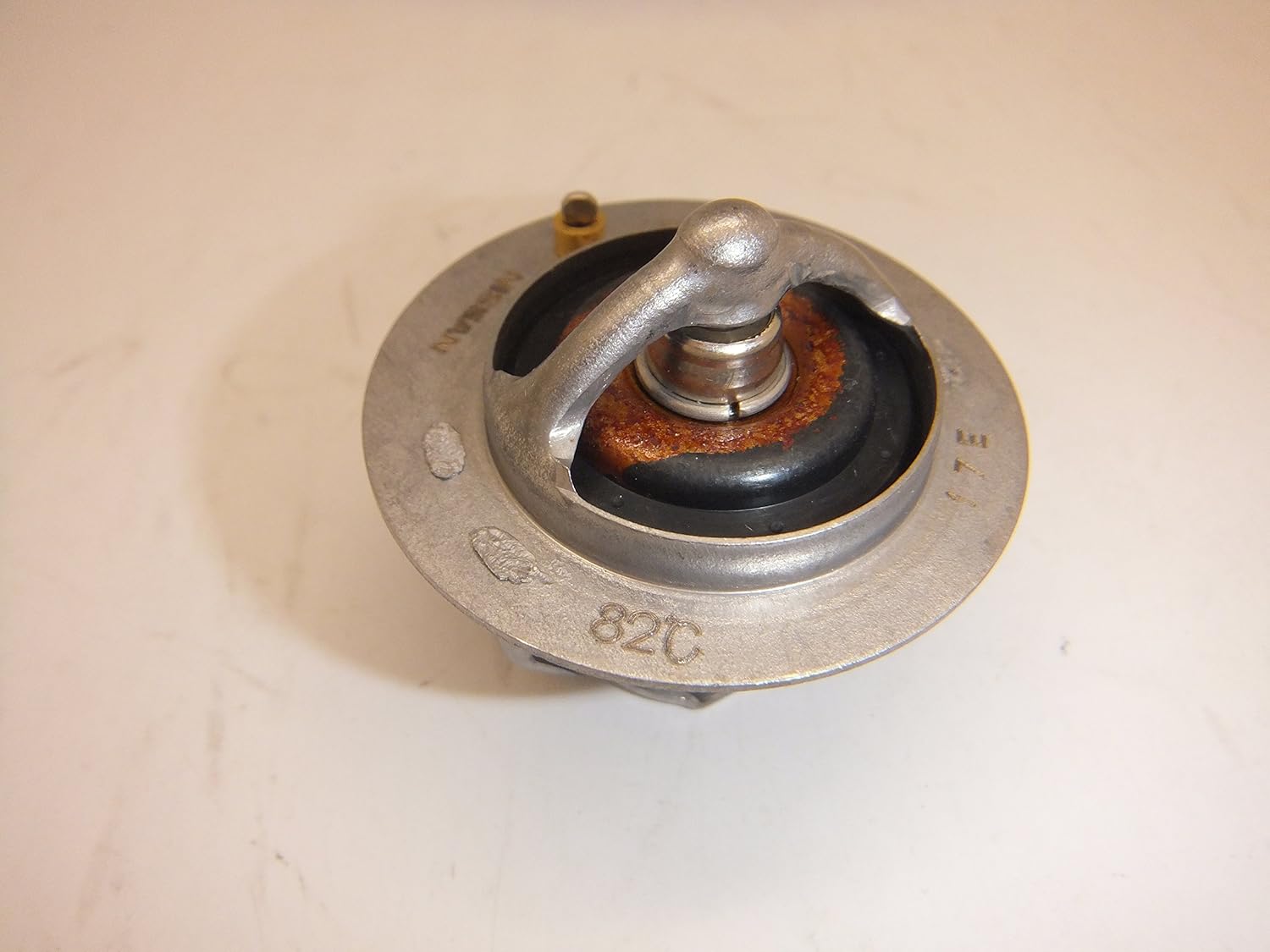 Amazon 日産 キューブ Z10 サーモスタットアッセンブリー41b00 サーモスタット 車 バイク