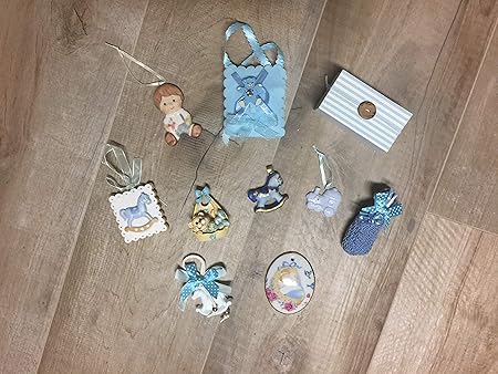 Addobbi Natalizi Handmade.La Favola Incantata 24 Addobbi Natalizi Assortiti Ciondoli Pendenti Diversi Palla Di Natale Decorazione Natalizia Introvabili Handmade Artigianali Casuali Made In Italy Colore Celeste Shabby Chic Amazon It Casa E Cucina