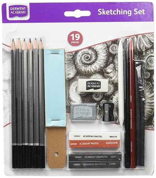 title=Derwent Academy Sketching Set da 20 Strumenti da Disegno Assortiti