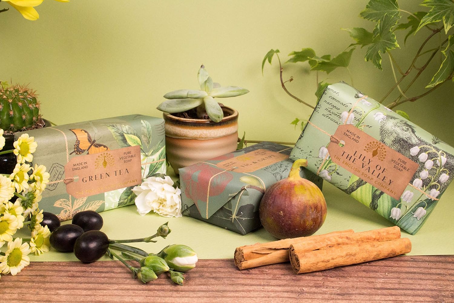 The English Soap Company Anniversary Lily of the Valley Soap, Luxury Shea Butter Bar with Fresh Floral Green Scent - Image 5