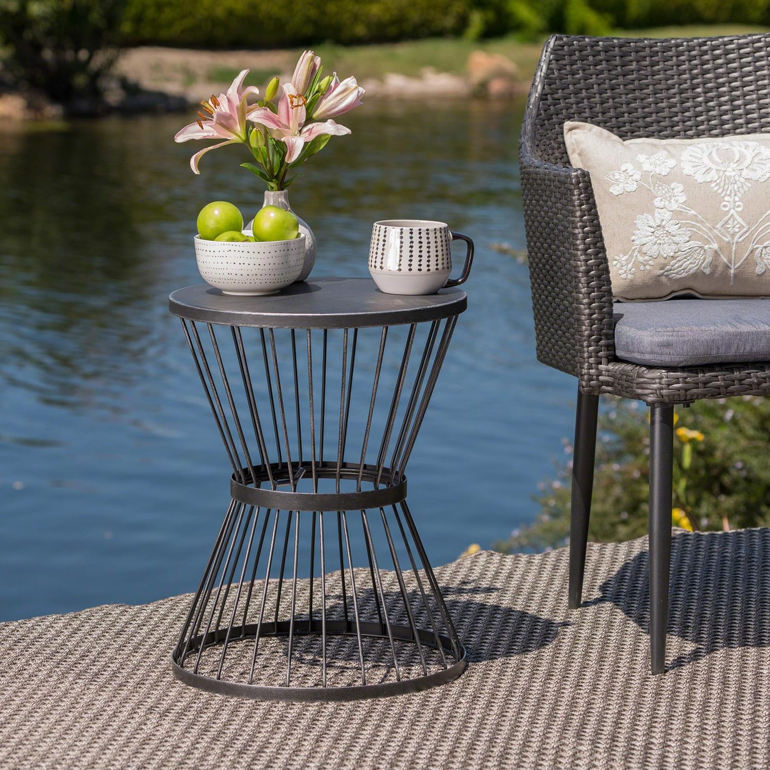 Christopher Knight Home Lassen Outdoor 16" Iron Side Table, Matte Black : Garden & Outdoor