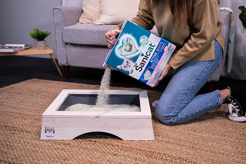 - Arena Aglomerante Active White con Flor de Loto, Hecha de minerales naturales con control de olor garantizado, Absorbe la humedad y facilita la limpieza, 6 L de capacidad