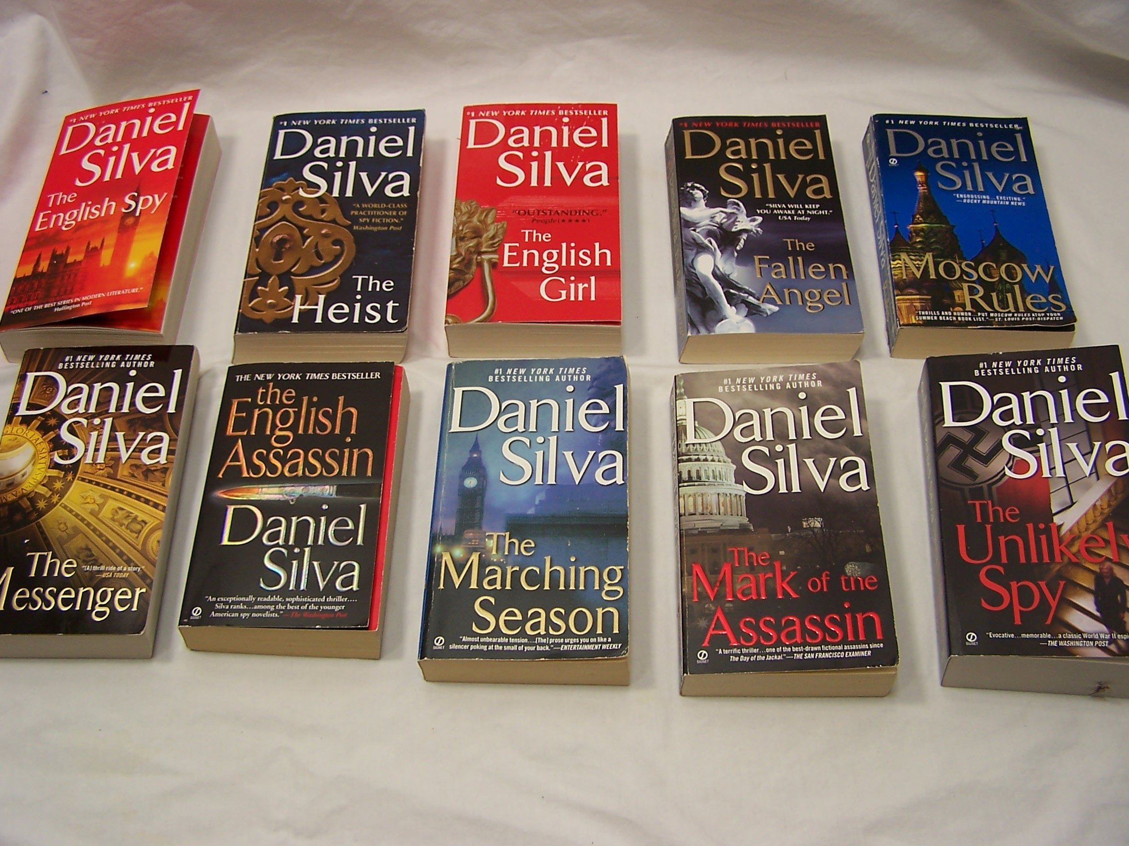 Daniel Silva 10 Book Set English Assassin Messenger Moscow - 