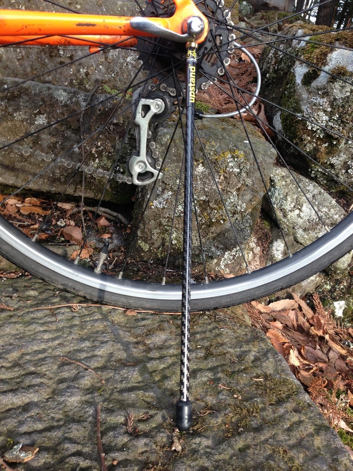 Amazon 携帯用カーボン製バイクスタンド アップスタンド Upstand Commuter 26インチ 700c用 ホルダー セット Upstanding スポーツ アウトドア