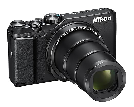 title=Nikon Coolpix A900 Fotocamera Digitale Compatta, 20,3 Megapixel, Zoom 35X, VR,