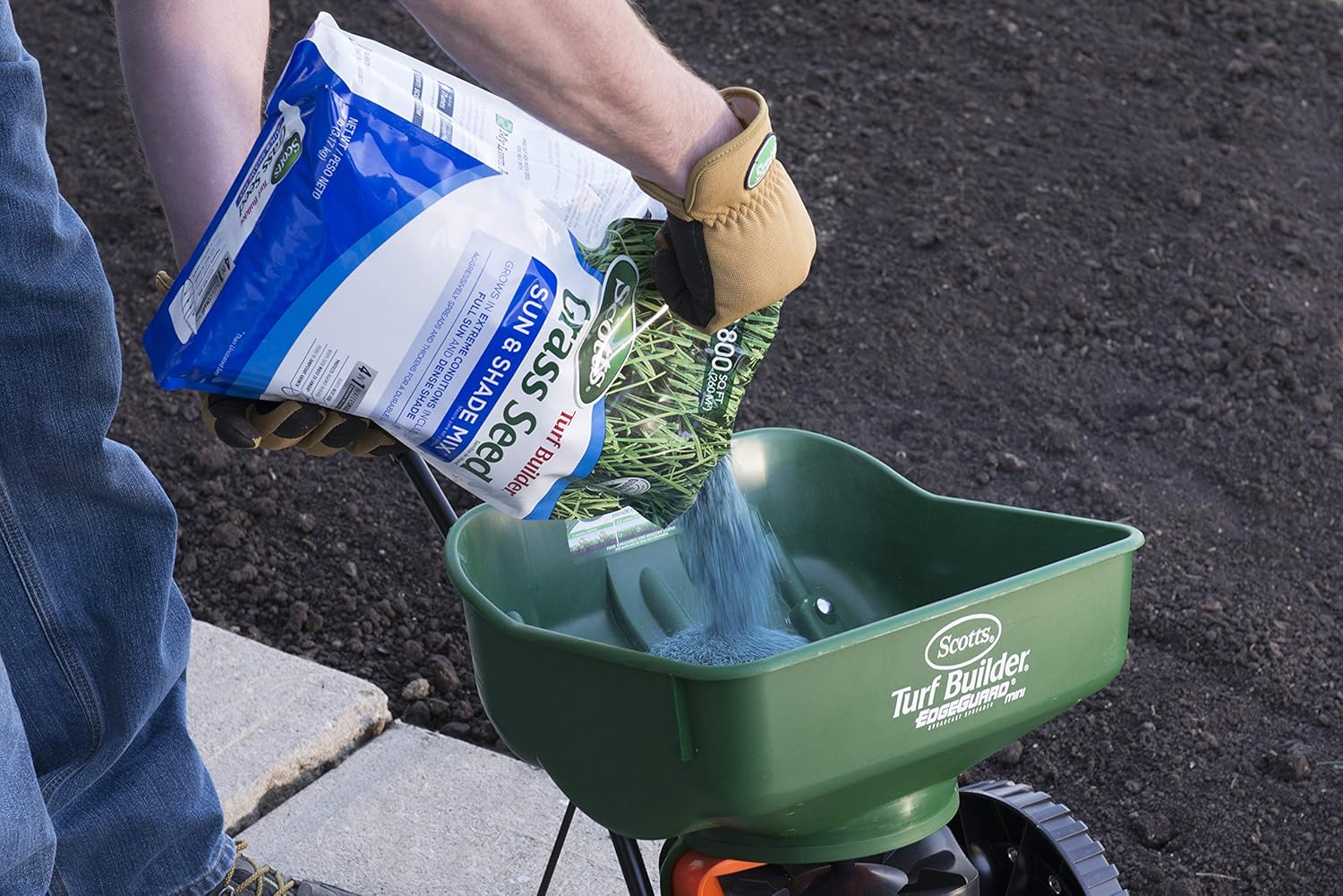 Scotts Turf Builder Grass Seed Sun and Shade Mix, 7 Lb. - Full Sun and Dense Shade - Spreads and Thickens for a Durable Lawn - Seeds up to 2, 800 Sq. Ft. : Garden & Outdoor