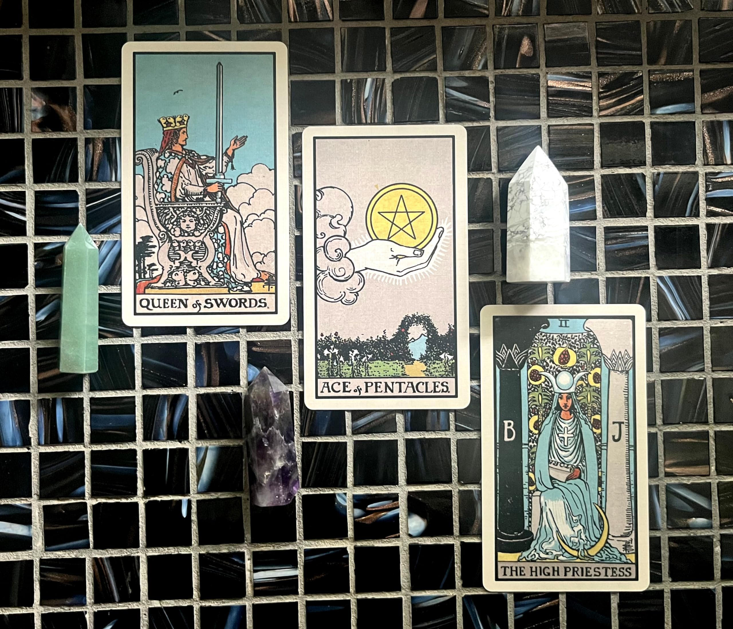 Vieux Monde Express Classic 1909 Tarot Deck – Vintage Reproduction Tarot Cards with Original 1909 Artwork – Linen Finish – Spiritual Gift for Beginners & Readers