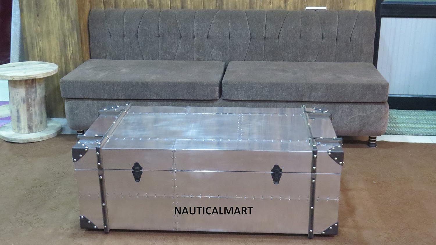 Amazon Com Nauticalmart Commander Aluminum Storage Trunk Coffee Table Kitchen Dining