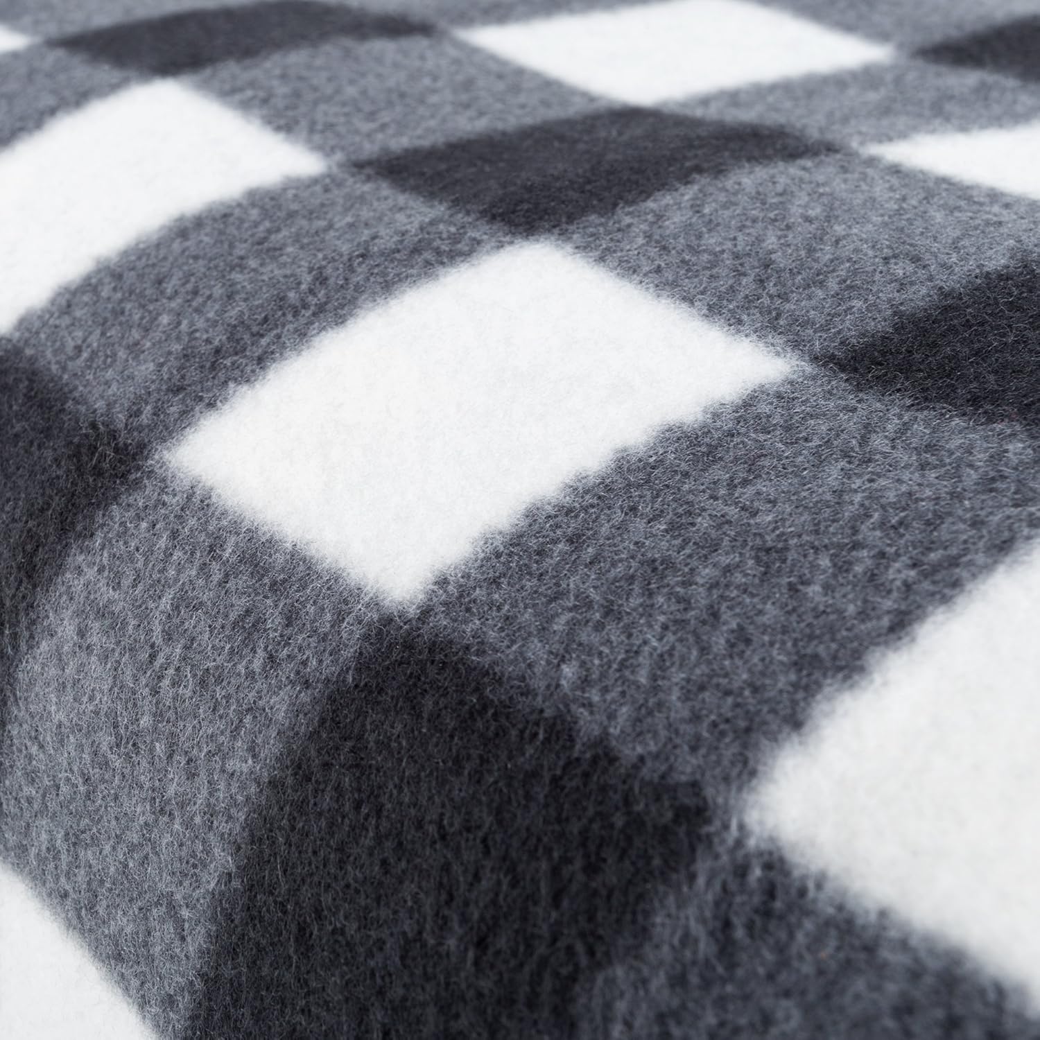 Stalwart - Electric Car Blanket- Heated 12 Volt Fleece Travel Throw for Car and RV-Great for Cold Weather, Tailgating, and Emergency Kits by Stalwart-BLACK/WHITE: Automotive