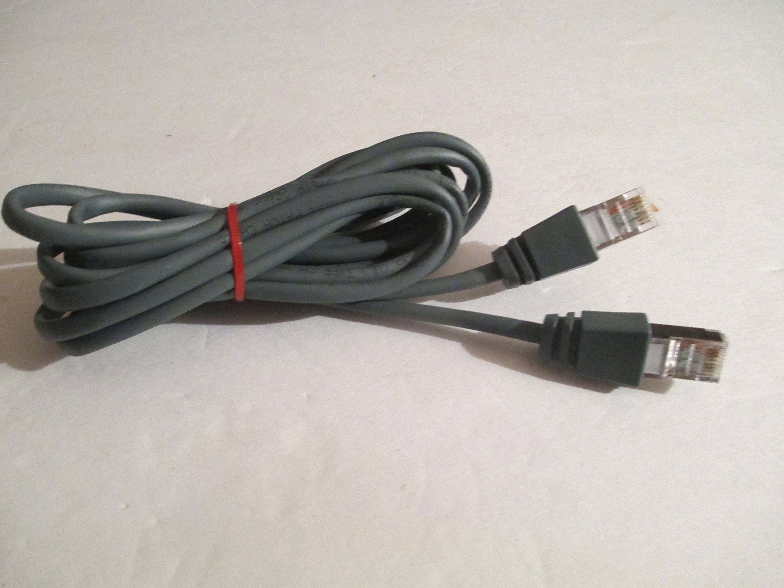 Câble Réseau Ethernet FOXCONN E204149 - STP 24AWG - RJ45 - 2,44 Mètres (8 Pieds) - Neuf