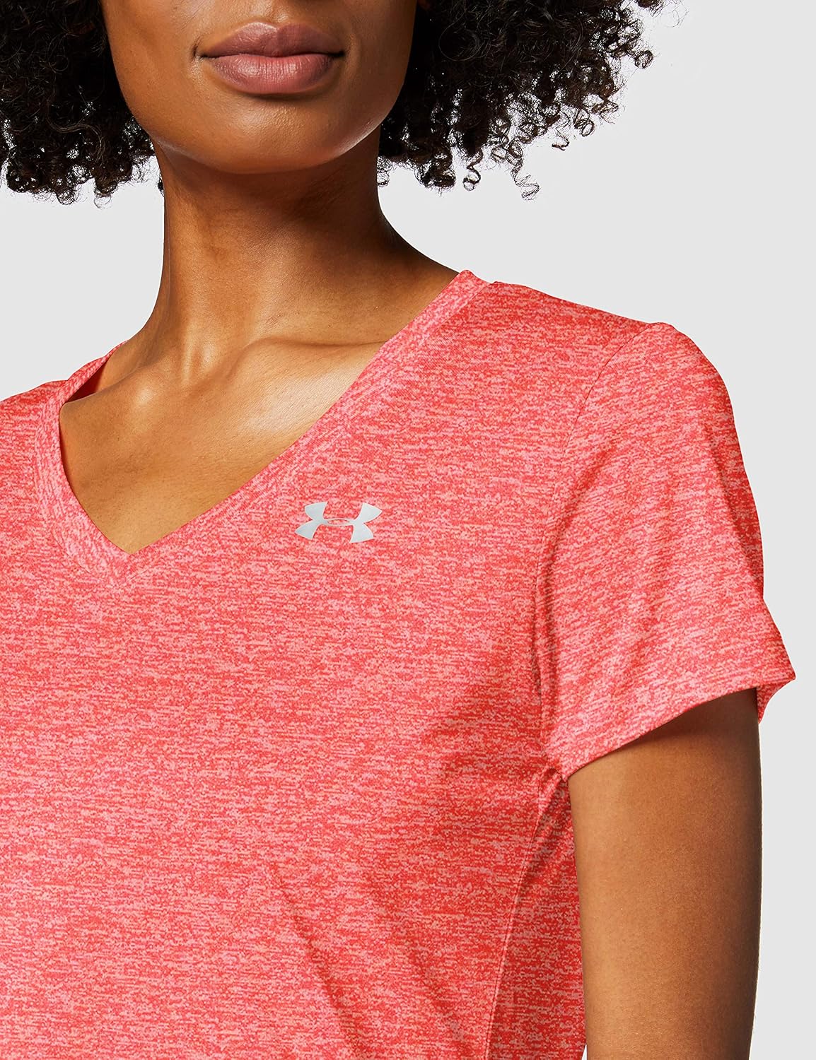 Under Armour Women's Tech V-Neck Twist Short Sleeve T-Shirt: Clothing