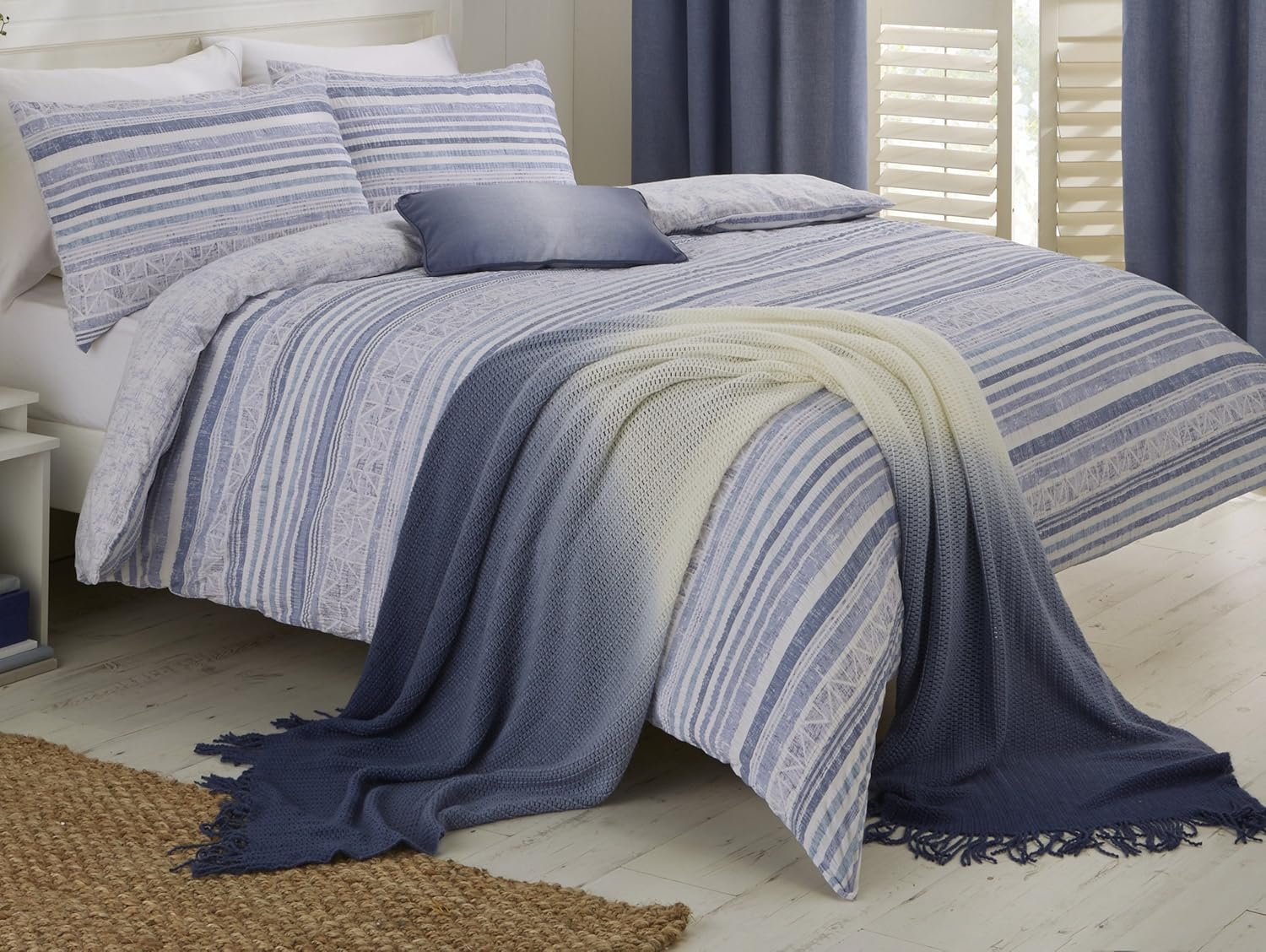 Hadlow Easy Care Duvet Cover Set Double, Blue Amazon.co.uk