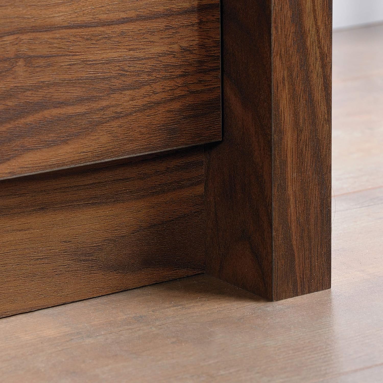 Sauder Harvey Park 4-Drawer Chest, Grand Walnut finish: Furniture & Decor