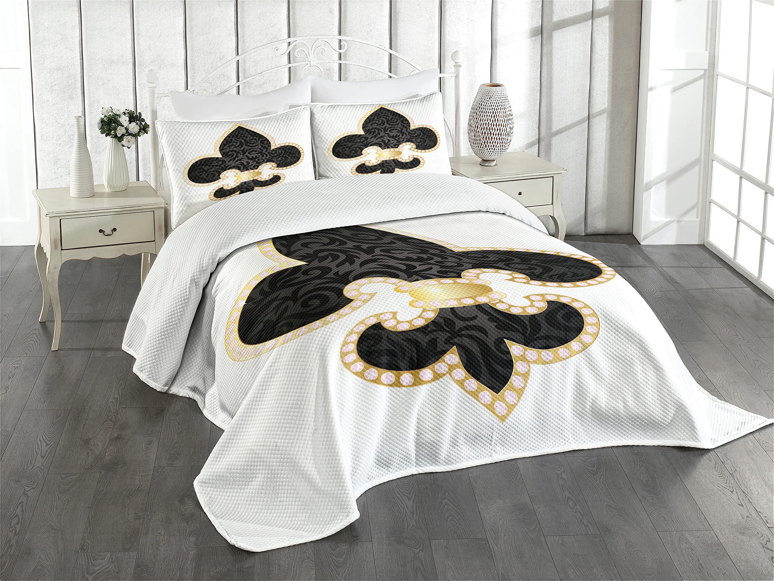ABAKUHAUS Fleur De Lis Bedspread Set, Royal Legend Lily Throne France Empire Family Insignia Design Image, Decorative Quilted 2 Piece Coverlet Set with Pillow Sham, Yellow Black White