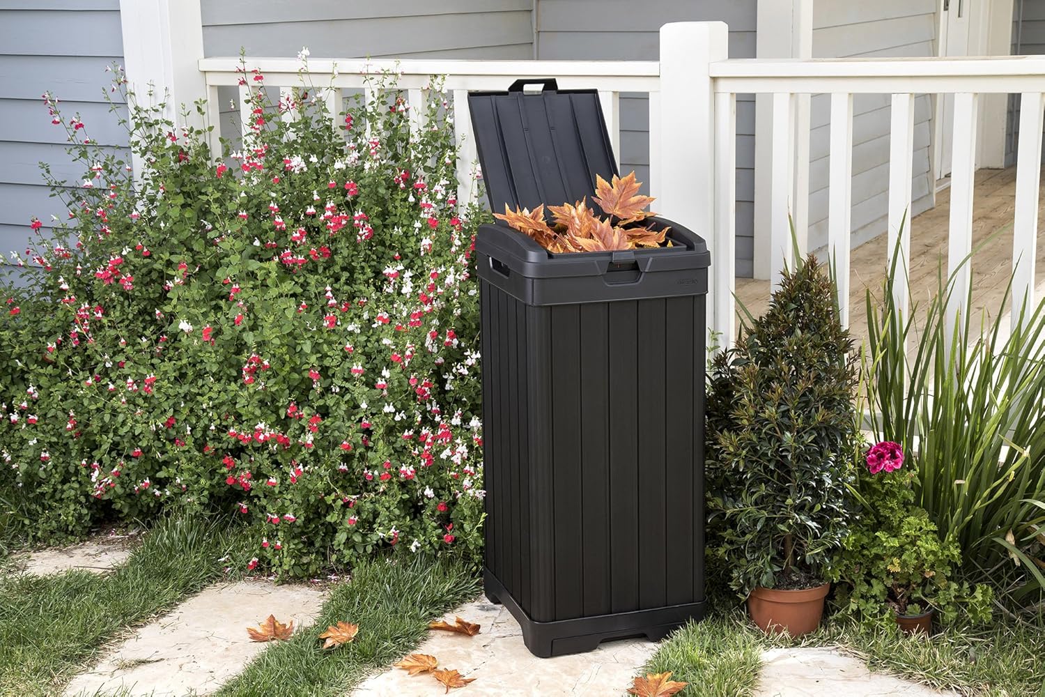 KETER Baltimore 38 Gallon Trash Can with Lid and Drip Tray for Easy Cleaning-Perfect for Patios, Kitchens, and Outdoor Entertaining, 38 Gallons, Black : Garden & Outdoor
