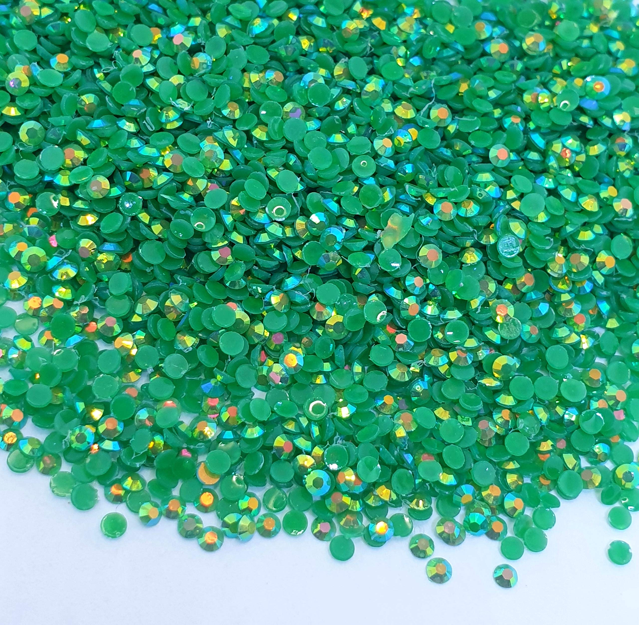 MajorCrafts 2000pcs 5mm ss20 Jelly AB Flat Back Round 14 Facets Resin Rhinestones Arts and Crafts Embellishment Gems (Royal Green AB C79) — image 1