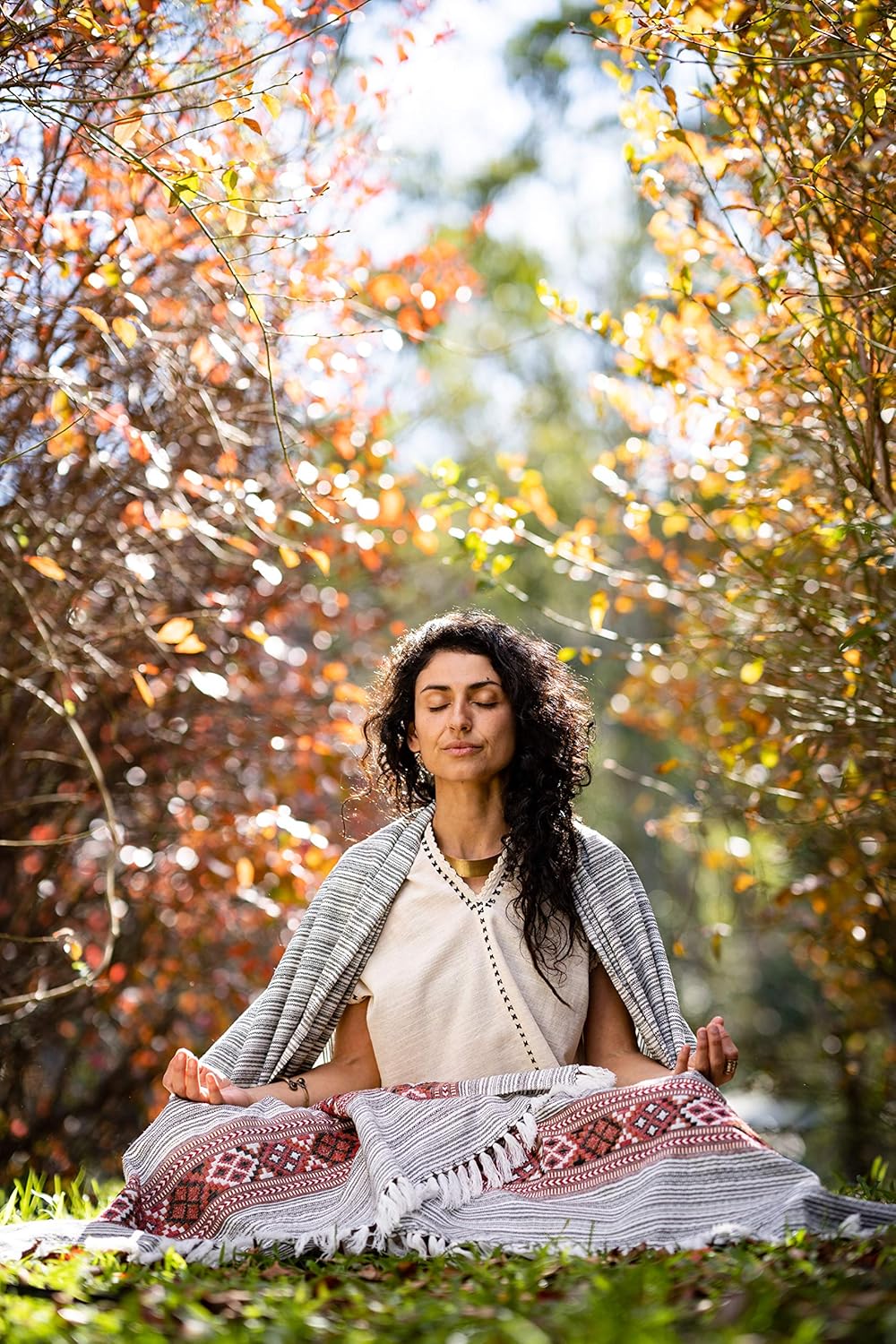 Бохо шик италия стиль. Бохо минимализм в одежде. Анжелика кириллина саха бохо. Дизайнер юлия гурьянова. Брючный костюм из льна в стиле бохо.