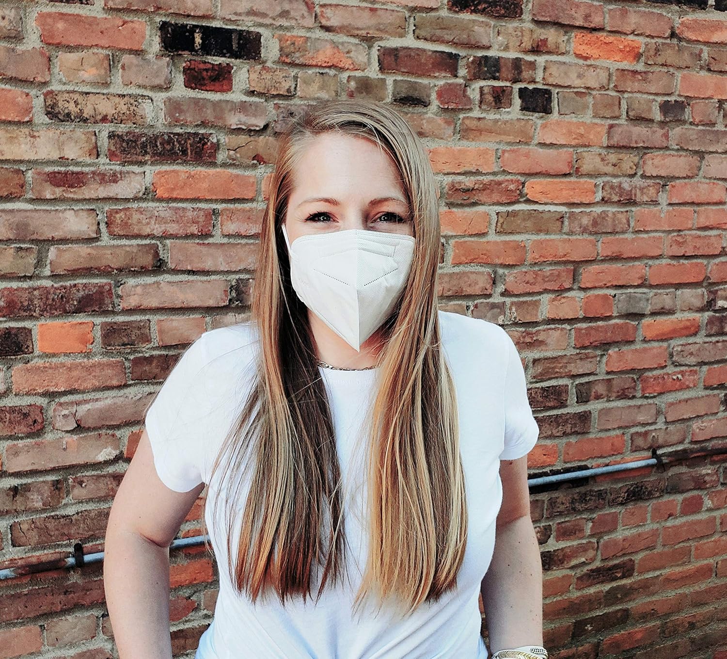 Disposable KN95 Face Masks on the FDA EUA List, Non-Woven 5-Layer Disposable Mask, Elastic Ear Loops, Adjustable Nose Wire, Light Weight, Perfect for Office, 5 Units/Bag: Industrial & Scientific