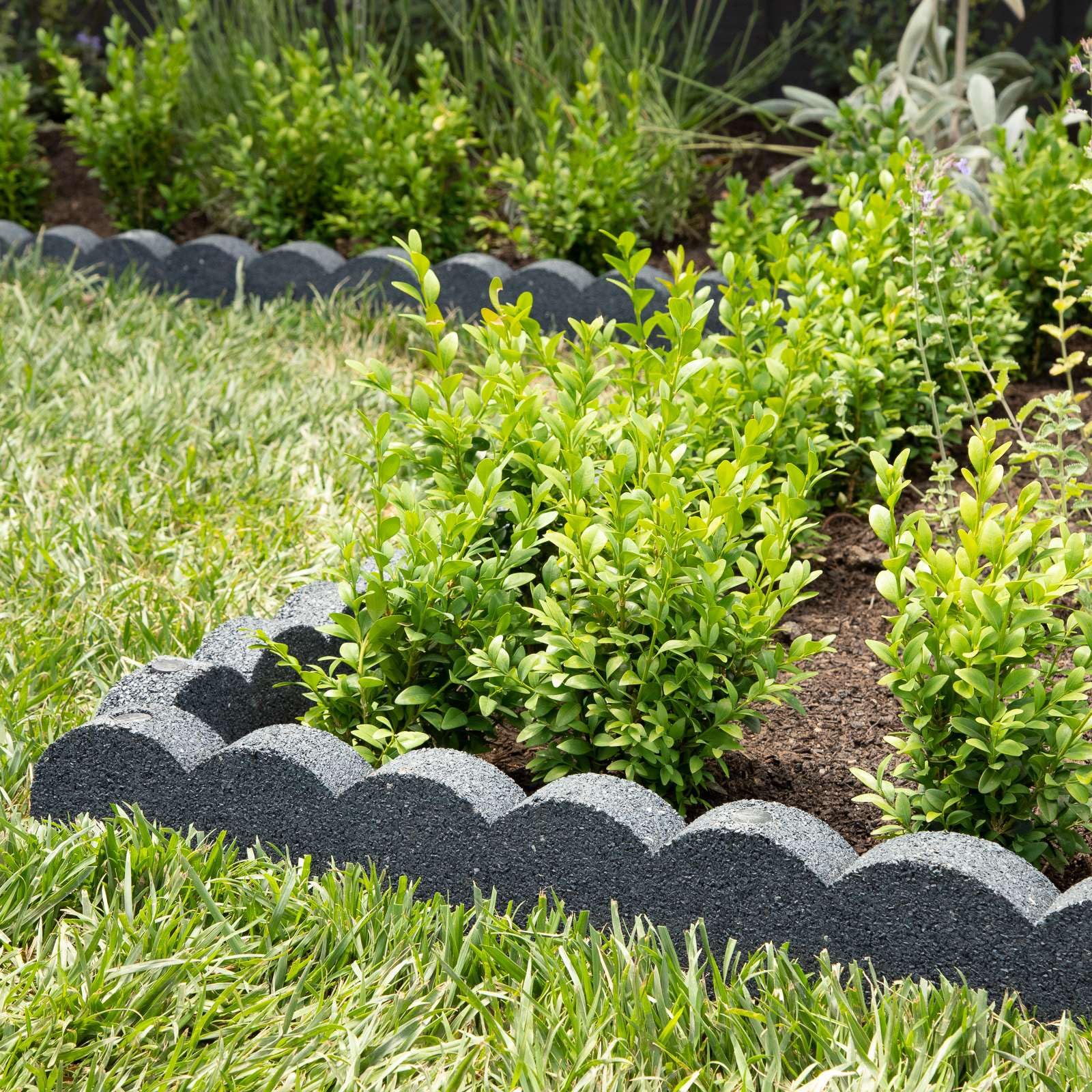 Flexi Curve Scalloped Garden Edging Rubber Landscape Scallop Lawn Border Edging Section 120cm (4ft), Grey, Pack of 2