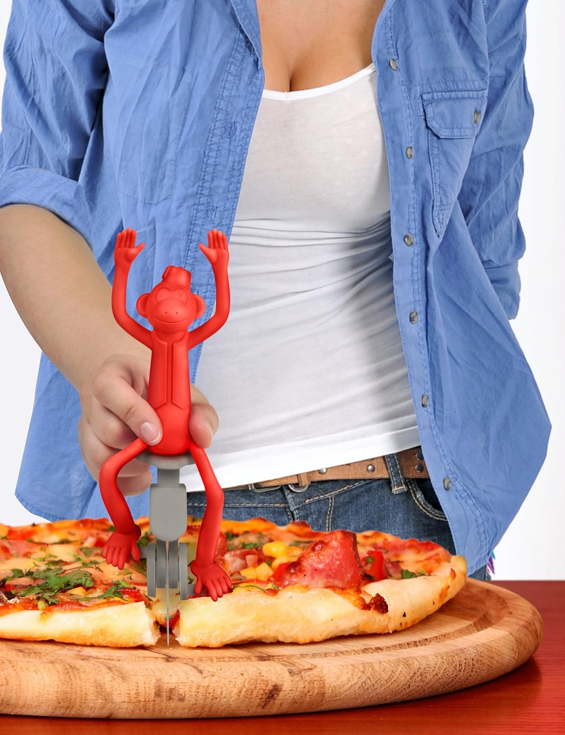 Fred and Friends BOSS 3000 Fred Circular Saw Pizza Wheel, Standard: Pizza Cutters: Kitchen & Dining