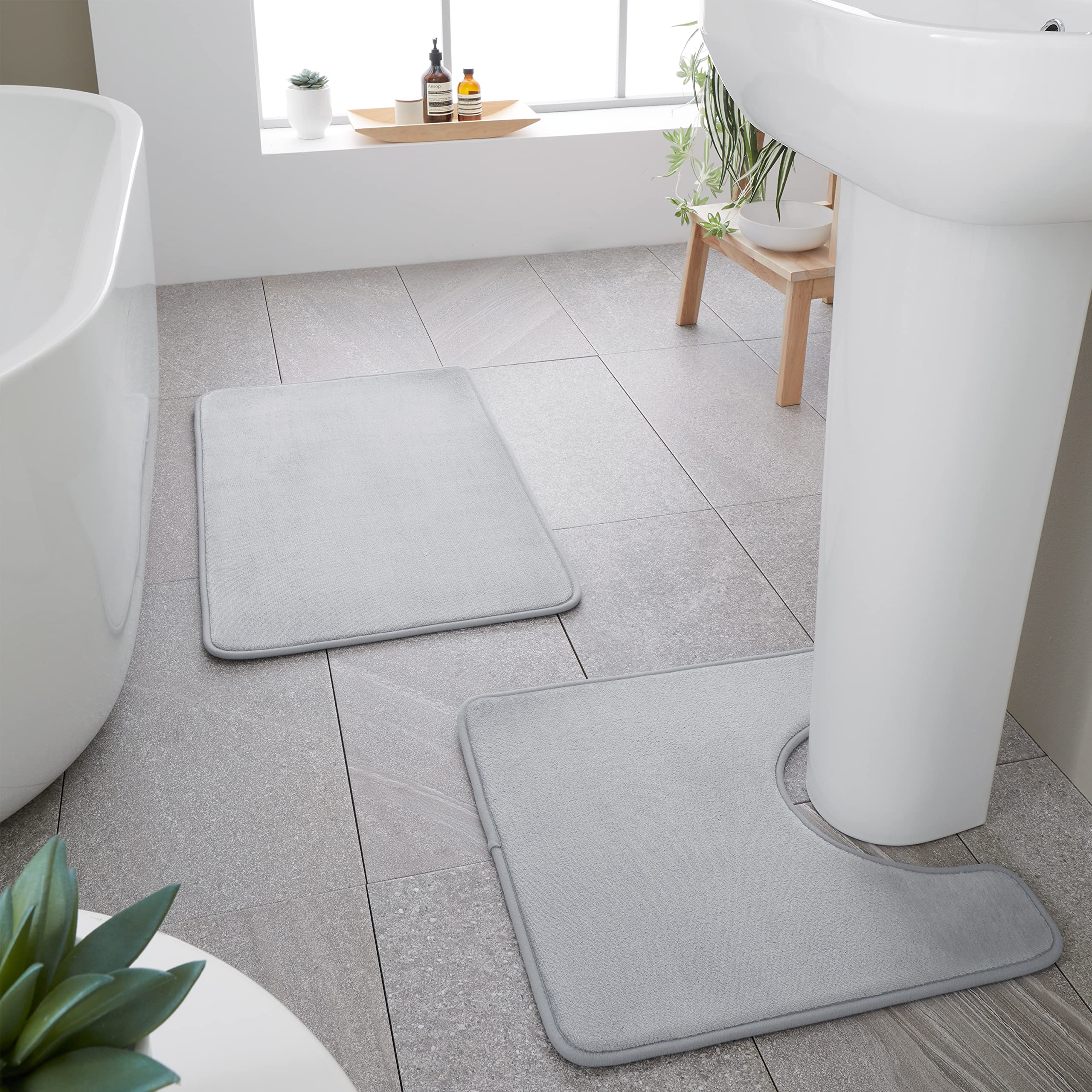 Catherine Lansfield Bathroom Anti-Bacterial Memory Foam Bathmat And Pedestal Mat Set Silver