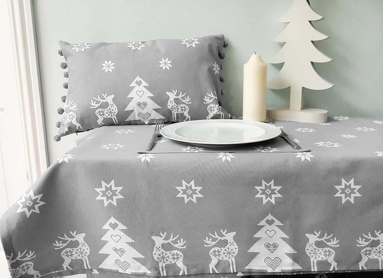 Ragged Rose Christmas Table Cloth, Festive Linen Tablecloth with Nordic Style Prints for Living Room & Kitchen - Image 3