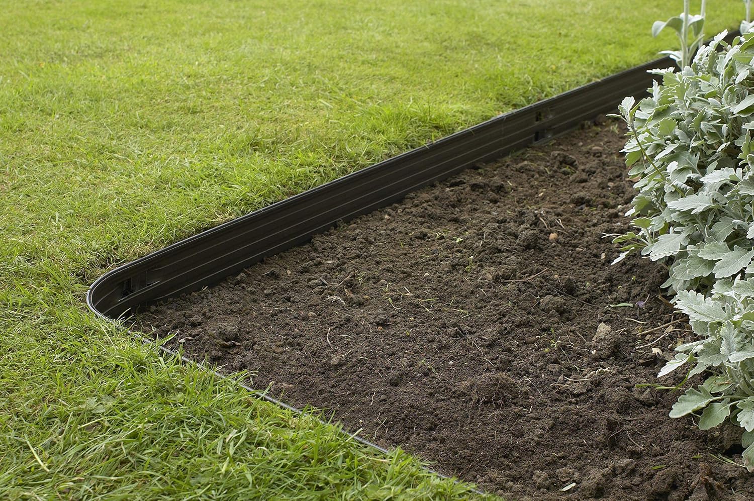 Swift Edge Garden Edging - 12m pack - Black - Image 4